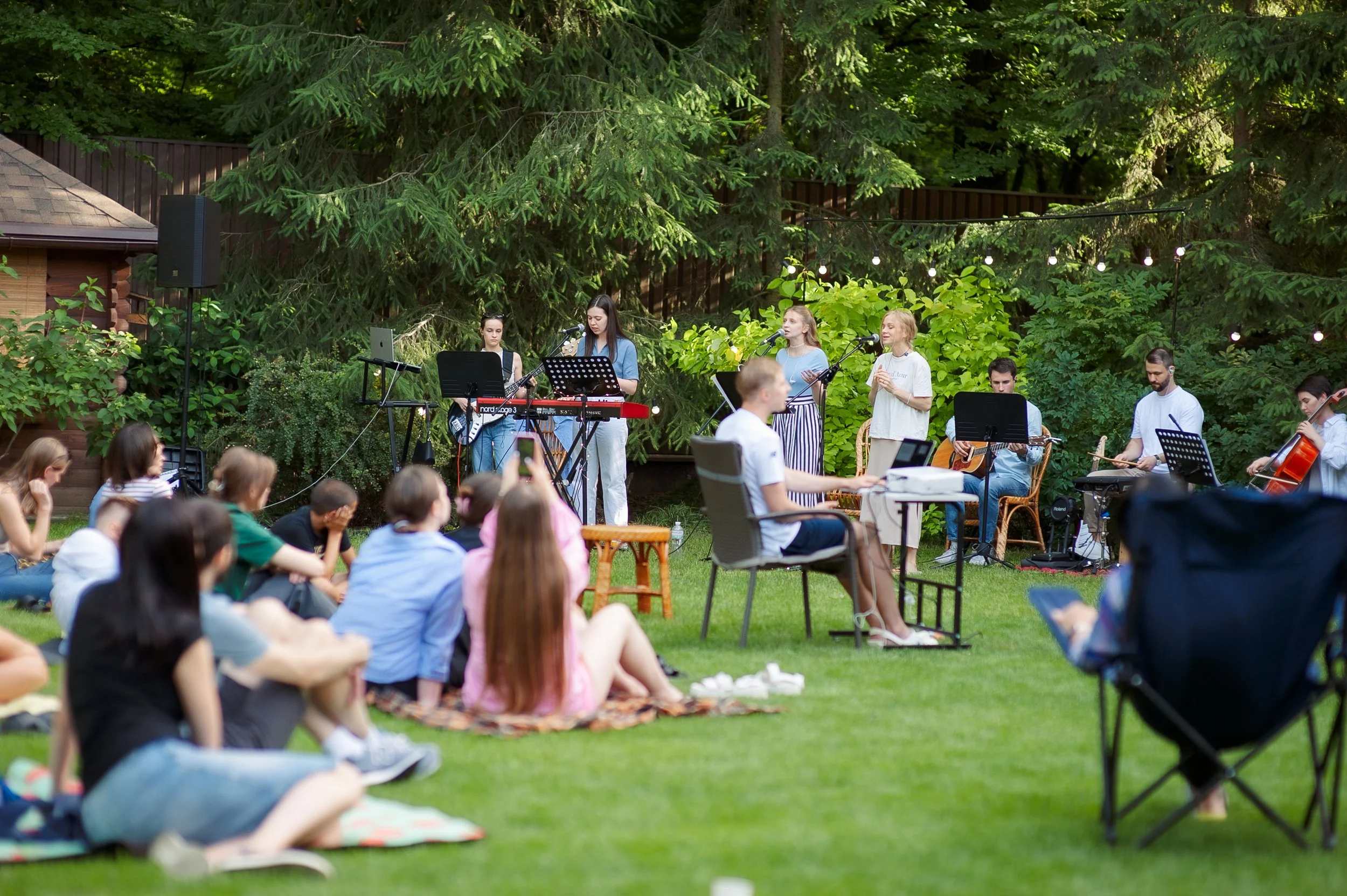 Вечір хвали і поклоніння 2024